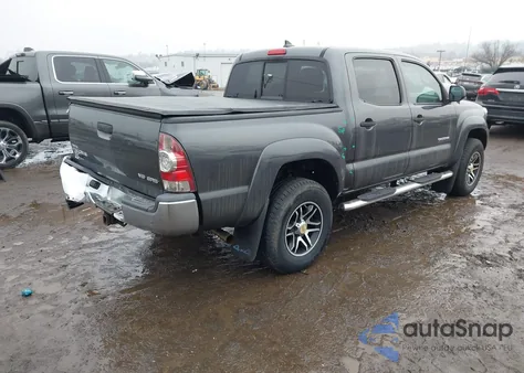 2015 Toyota Tacoma Base V6 из США, поврежденный, VIN 3TMLU4EN2FM198101